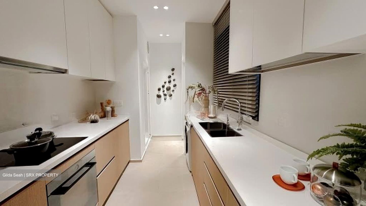 The Hillshore (D5), Condominium #590142631